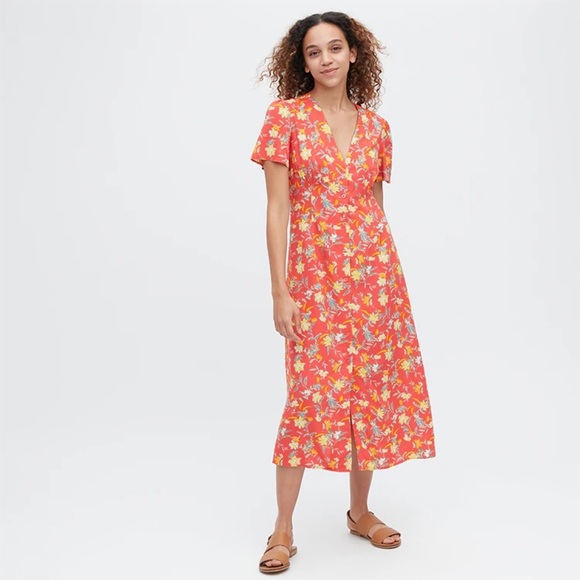 Uniqlo Women Dress XS Red Floral Cottage core Front‎ Slit Button Front Picnic - Picture 1 of 8